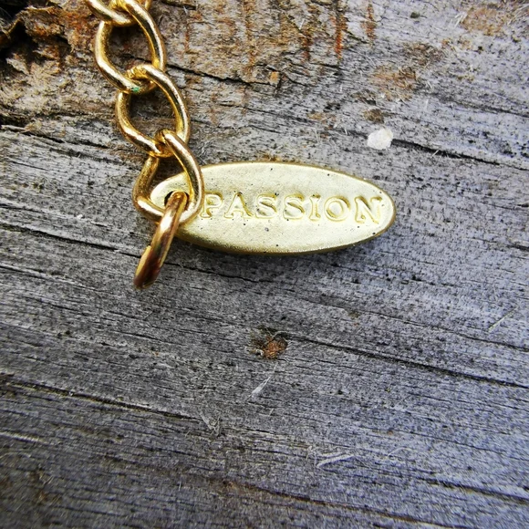 Elegant Gold and Silver Necklace - Picture 3 of 10